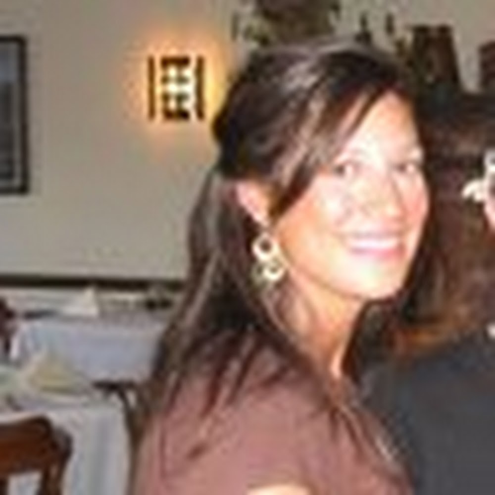Meet your Posher, Liz a.